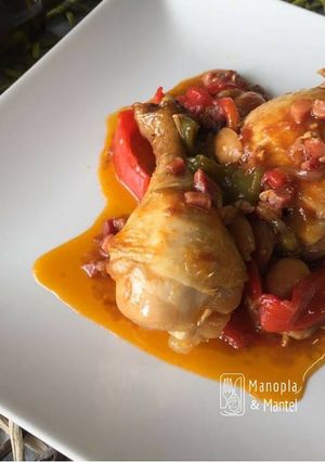 Una foto de Pollo al chilindrón en EN GME, F y G y Tradicional
