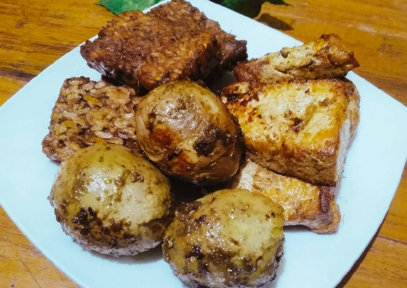 Bacem tempe,tahu dan telur