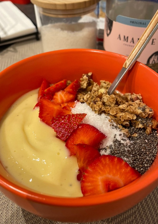Una foto de Smoothie Bowl de Plátano y Mango