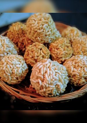 मुरमुरे के लड्डू (murmure ke ladoo recipe in Hindi) रेसिपी मुख्य फोटो