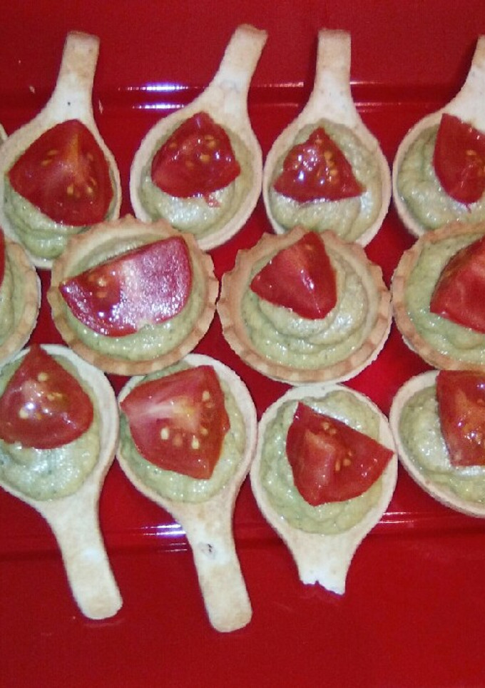 Una foto de Tartaletas con paté de aceitunas