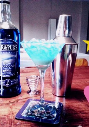 Una foto de Granizado de Curaçao y Piña Colada  #cocinadeverano