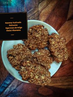 Una foto de Galletitas de avena, salvado, germen de trigo y banana