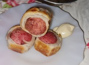 Una foto de Piolisimas.... Salchichitas Alemanas con Hojaldre... Fácil