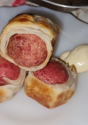 Una foto de Piolisimas.... Salchichitas Alemanas con Hojaldre... Fácil