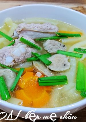 Hình của món Nui nấu sườn bò viên.