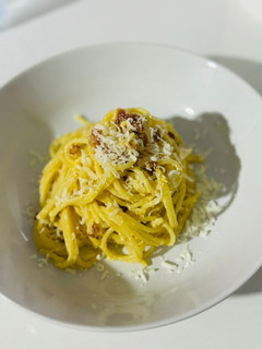 Una foto de Espaguetis carbonara original