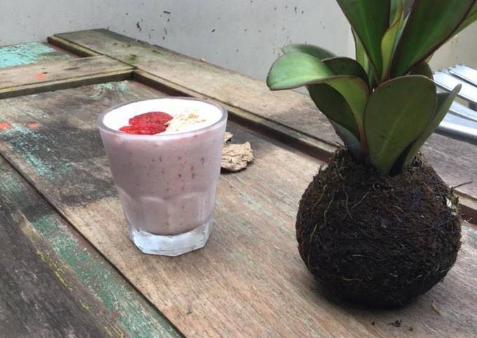 Resep Banana Strawberry Smoothies, Bisa Manjain Lidah