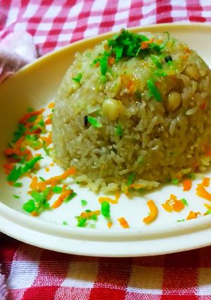 नारळी भात (naral bhaat recipe in marathi) रेसिपी चे मुख्य फोटो 