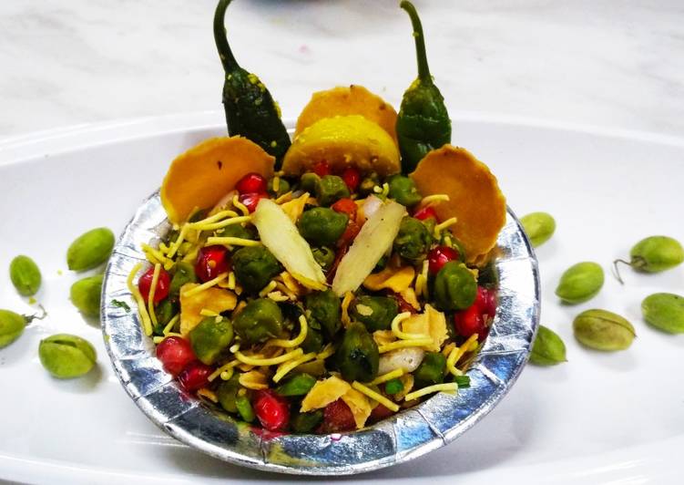 Green Chana Chaat