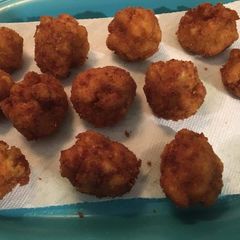 A picture of Deep Fried Mac N Cheese Bites.