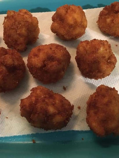 A picture of Deep Fried Mac N Cheese Bites.