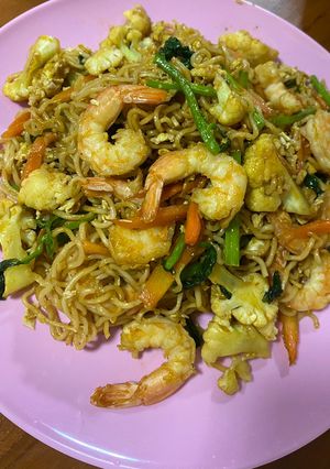 รูปของ ผัดมาม่าใส่กุ้ง