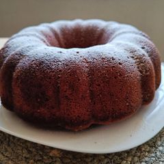 A picture of Cake with sour cherries.