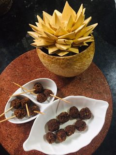 தேங்காய் மினி லட்டு&லாலிபாப் செய்முறை முக்கிய புகைப்படம்