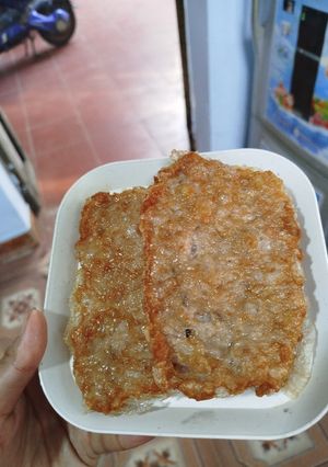Hình của món Bánh tráng phết giò chiên giòn.