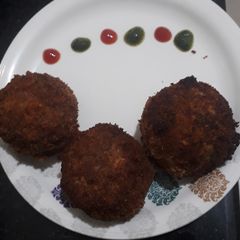 A picture of Chicken cheese balls.
