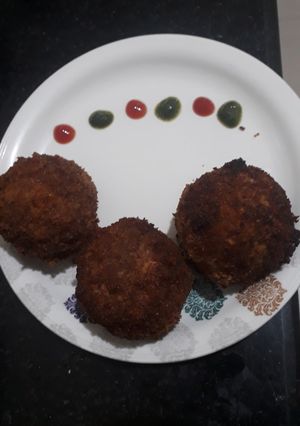 A picture of Chicken cheese balls.