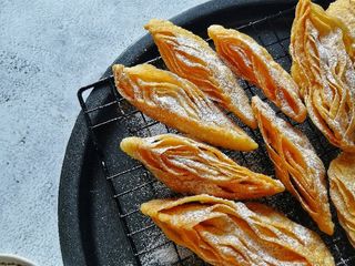 Kuih Tiram Lejen