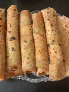 காரட் தேப்லா. (Carrot thepla recipe in tamil) செய்முறை முக்கிய புகைப்படம்