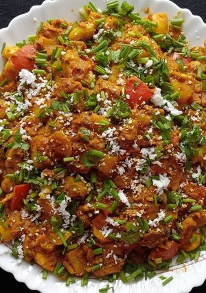 A picture of Dry Chilli Mushroom Jackfruit Curry.