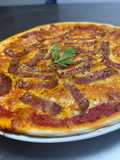 Pizza 4 quesos y tomate frito 🥫
