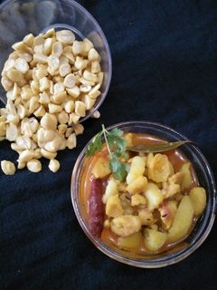 आलू बड़ी की सब्जी (Aloo badi ki sabzi recipe in Hindi) रेसिपी मुख्य फोटो