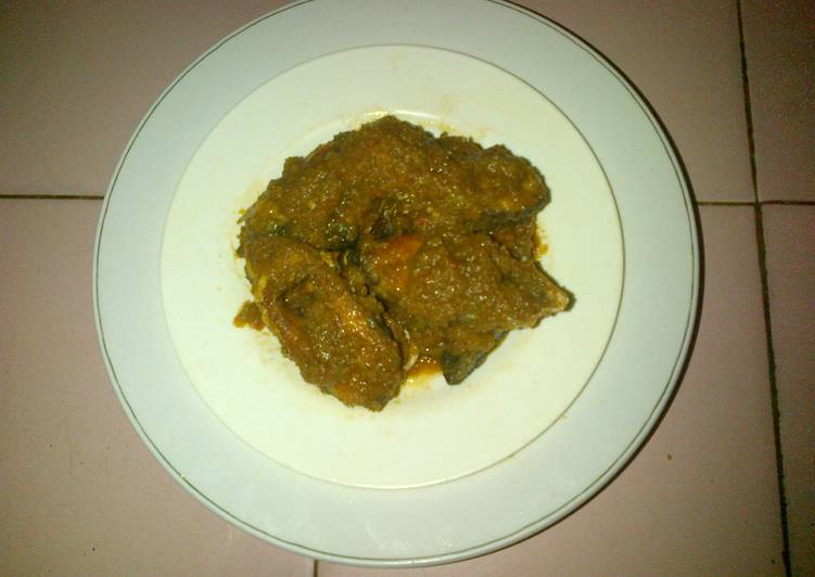 Proses mengolah Ikan Bandeng Sambal Lado Hijau, Bisa Manjain Lidah