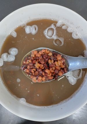 A picture of Red Bean and Barley Sweet Soup.