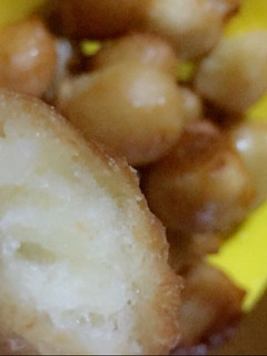 صورة لوصفة لقيمات محشيه بالجبن 😋