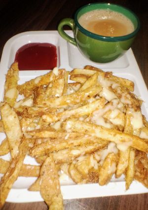 A picture of Cheesy Potato Fries 🥔.