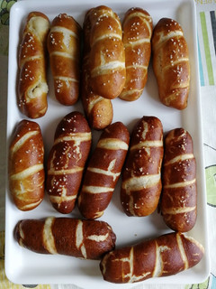 Sajtos csavart kifli recept fotója
