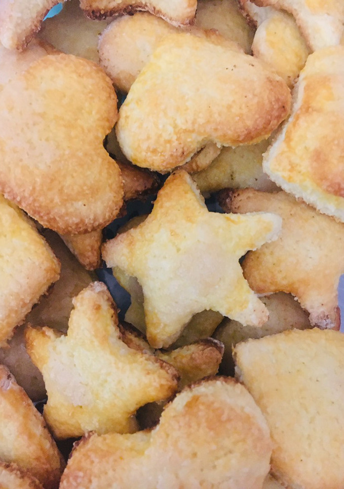 Una foto de COOKIES DE 🥥COCO🥥 Y LIMÓN 🍋🍋