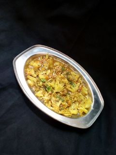 ब्रोकोली की सब्जी(brocoli ki sabji recipe in hindi) रेसिपी मुख्य फोटो