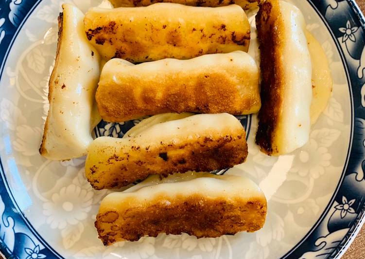 Simple Way to Make Award-winning Guo Tie (Chinese pan fired dumplings)