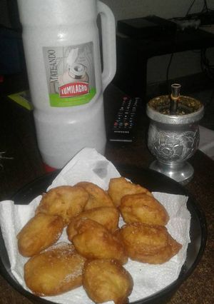 Una foto de Buñuelitos rápidos de manzana ideal lluvias de otoño