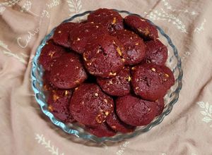 Una foto de ❤️ Galletitas Red Velvet con chocolate blanco (con remolacha 🤫) ❤️