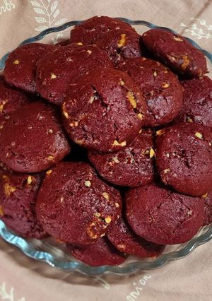Una foto de ❤️ Galletitas Red Velvet con chocolate blanco (con remolacha 🤫) ❤️