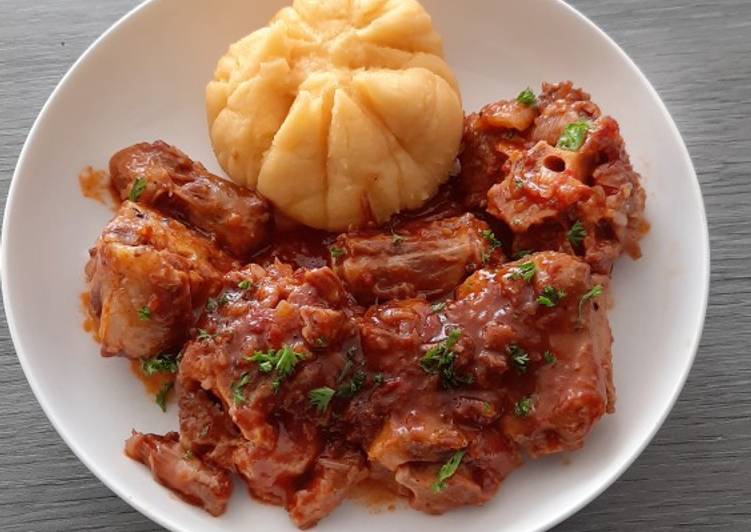 Steps to Make Yummy Oxtail stew