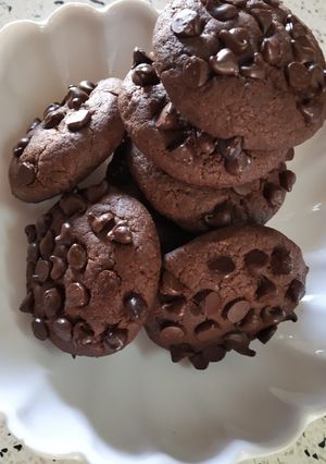 A picture of Chocolate chip cookies.