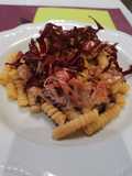 Fusilli con radicchio, filetto di lombo e crema di pecorino