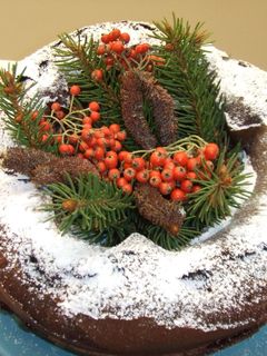 Una foto de Tarta de cacao y moras para Navidad
