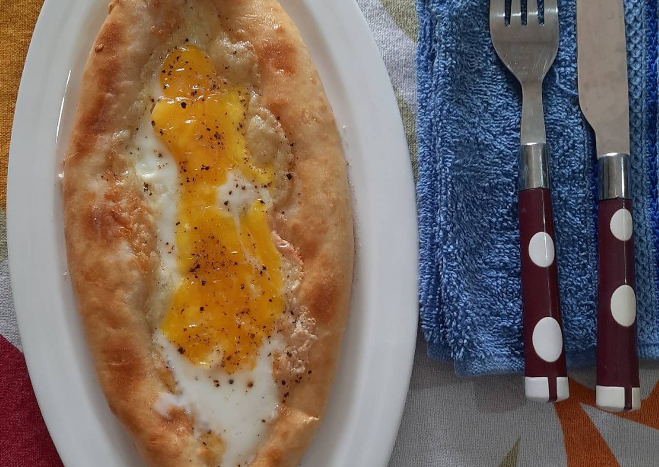 Khachapuri (Georgian cheese bread)