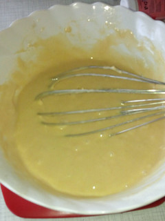 A picture of Vanilla cake batter.