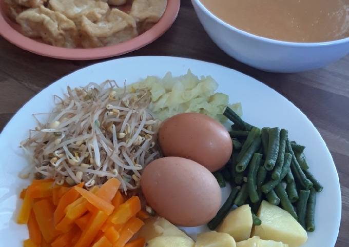 Gado-gado modifikasi sambal pecel