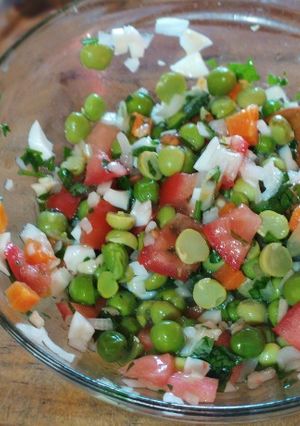 Una foto de Ensalada de arvejas