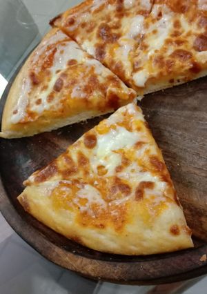 A picture of Pizza.