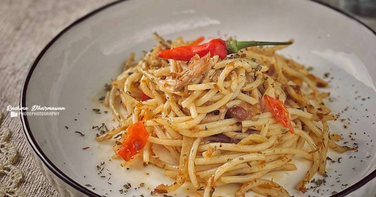Resep Spaghetti Aglio Olio e Peperoncino oleh Rachma Cookpad