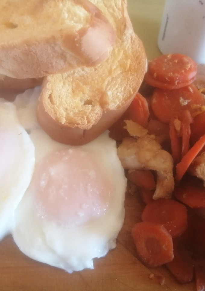 Una foto de Pollo salteado con huevo