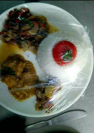 A picture of Plain boiled rice with carbonnade of beef and ratatouille.